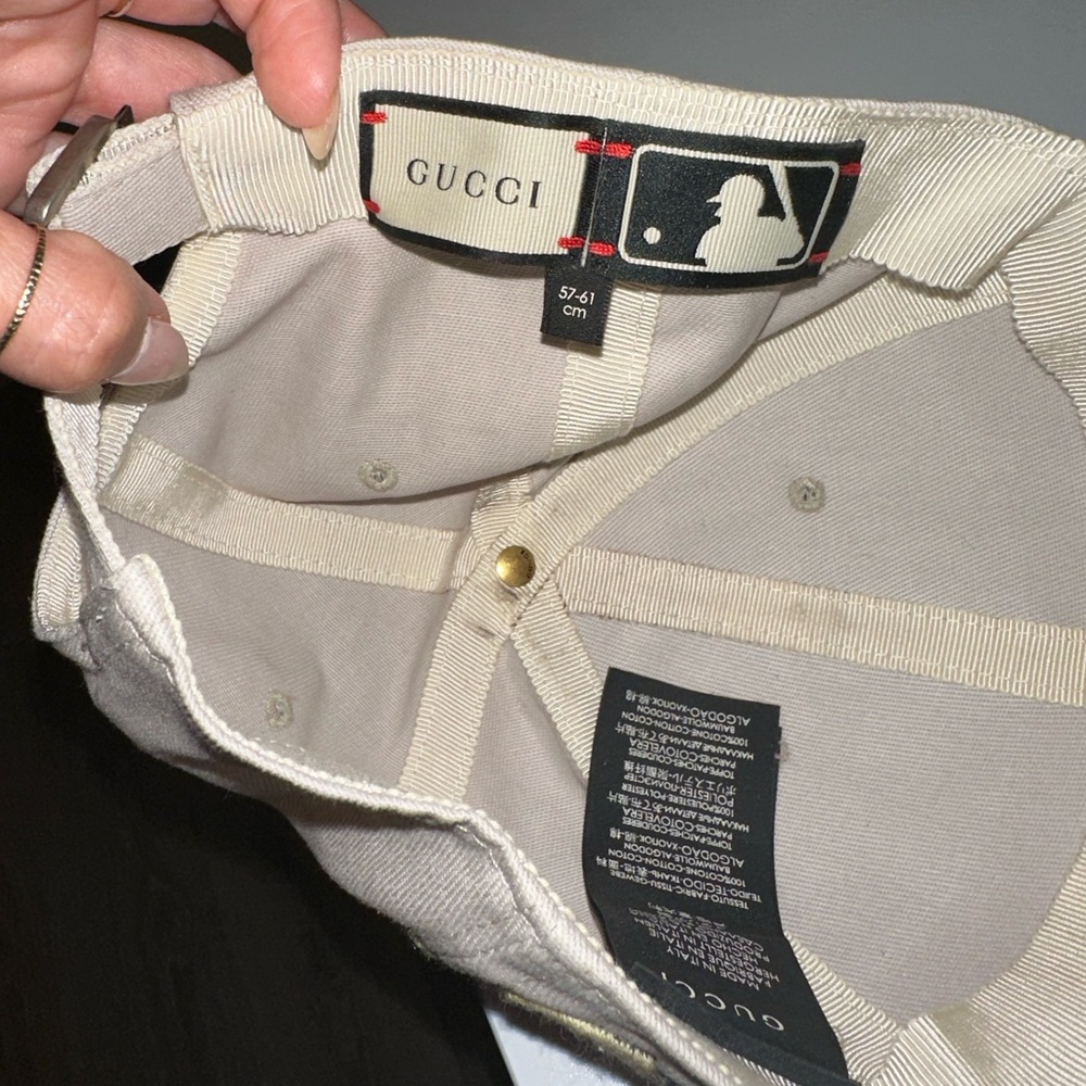 Gucci Beige Cap with Embroidered Details - Picture 5 of 5